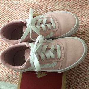 Van’s Little Girls